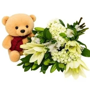 Buquê de Flores Nobres com Pelúcia