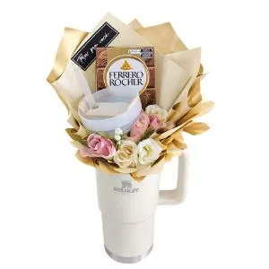 Kit Copo com Barra de Chocolate e Flores Permanentes