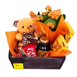 Caixa de Café com Chocolates e Flores