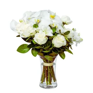 Amor de Rosas Brancas e Orquídeas no Vidro