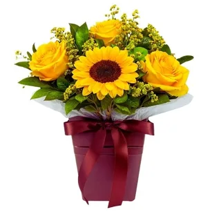 Box Charming Yellow Roses e Girassóis