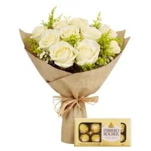 Buquê Tradicional de 12 Rosas Brancas e Ferrero Rocher
