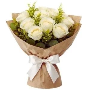 Buquê Tradicional de 12 Rosas Brancas