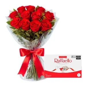 Buquê Tradicional de 12 Rosas e Raffaello