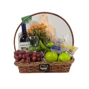 Cesta de Vinhos e Petiscos