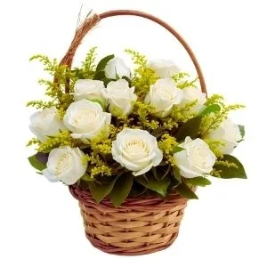 Cesta Tradicional de 15 Rosas Brancas