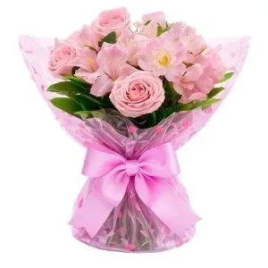 Sweet Pink Roses and Astromélias Celofane