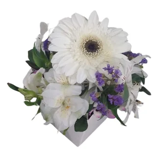 Arranjo Pequeno de Flores Brancas