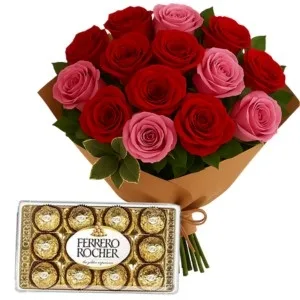 Buquê de 15 Rosas Vermelhas e Rosadas com Chocolate