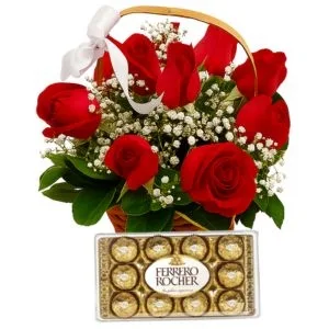 Cesta de 10 Rosas com Ferrero Rocher