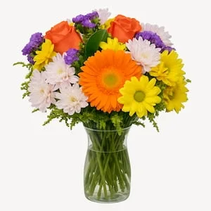 Arranjo Colorido com Gérberas, Rosas e Margaridas no Vaso de Vidro