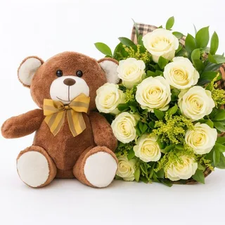 Buquê com 12 Rosas Brancas e Urso de Pelúcia