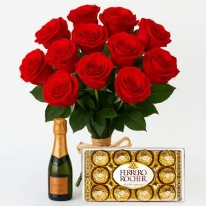 Buquê com 12 Rosas, Mini Chandon e Ferrero Rocher