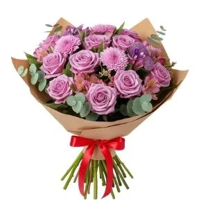 Buquê de Rosas Lilás e Flores do Campo
