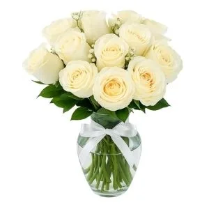 Vaso De 12 Rosas Brancas Com Gypsophilas