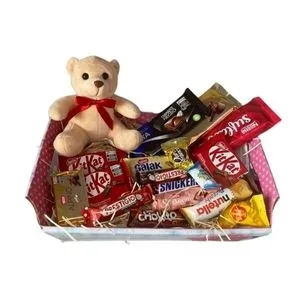 Caixinha para presente de Chocolates e Pelúcia