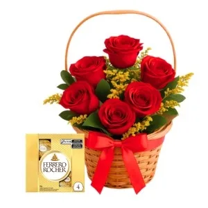 Cesta com 8 Rosas Vermelhas e Ferrero Rocher de 4 Unidades