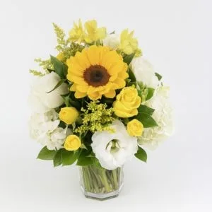 Arranjo de Flores em Cores Quentes