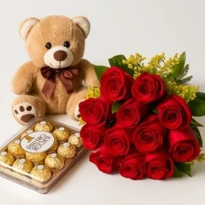 Buquê de 12 Rosas com Ferrero Rocher e Pelúcia