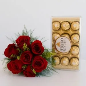 Buquê de 6 Rosas Vermelhas com Ferrero Rocher