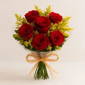 Buquê de 6 Rosas Vermelhas
