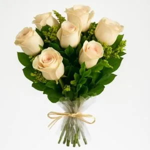 Buquê de 8 Rosas Creme