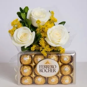 Ramalhete de 3 Rosas Brancas com Ferrero Rocher