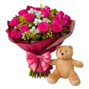 Buquê de 15 Rosas Pink com Pelúcia