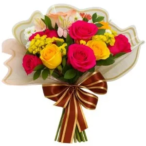 Buquê de Rosas Rosadas e Amarelas com Astromélias