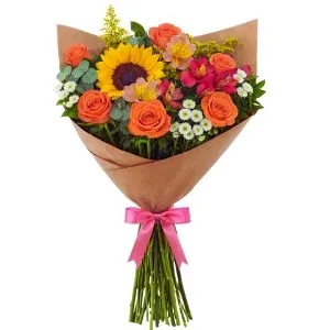 Buquê de Rosas Salmão com Girassol