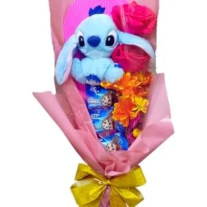 Ramalhete de Rosas com Bombons e Pelúcia Stitch