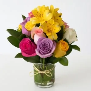 Arranjo de Flores Mistas em Vaso