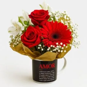 Caneca com Rosas e Flores