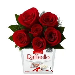 Buquê de 6 Rosas Vermelhas e Chocolate Raffaello