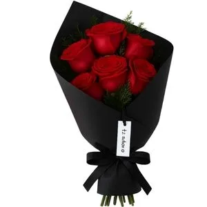 Buquê de 6 Rosas Vermelhas em Embalagem Especial