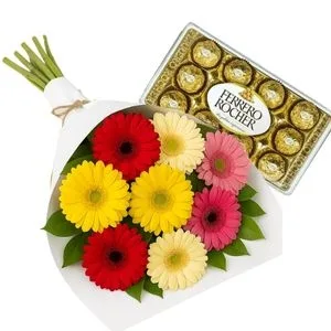 Buquê de 8 Gérberas Coloridas com Ferrero Rocher