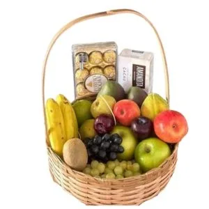 Cesta de Frutas e Chocolates