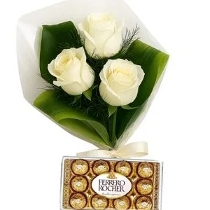 Ramalhete de 3 Rosas Brancas com Ferrero Rocher