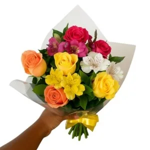 Buquê com Rosas Coloridas e Astromélias