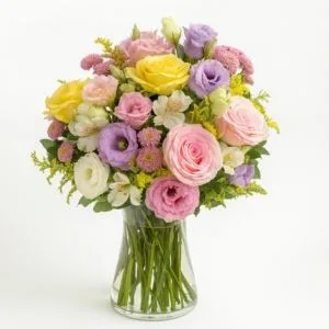 Buquê Primavera Elegante no Vaso com Rosas, Lisianthus e Flores do Campo
