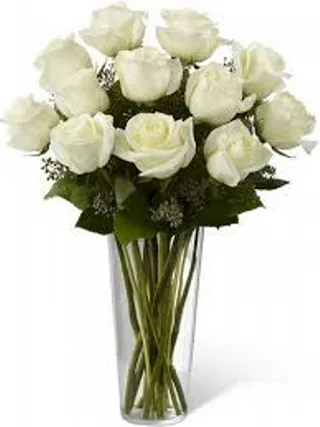 Arranjo De 12 Rosas Brancas Neve