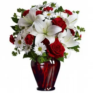 Arranjo De Lírios E Rosas Beleza Do Campo