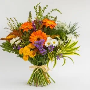 Buquê Colorido com Gérberas, Margaridas e Flores do Campo