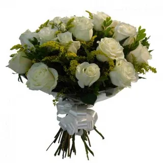 Buquê De 12 Rosas Brancas Tradição
