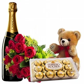 Buquê De Rosas Vermelhas Te Adoro + Kit