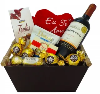 Caixa De Chocolates E Vinho Eu Te Amo