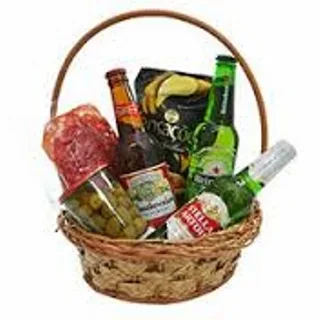 Cesta De Cerveja E Petiscos