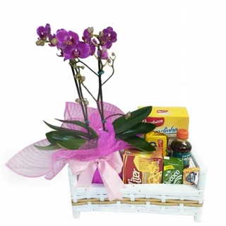 Cesta De Orquídeas E Petiscos Clássica
