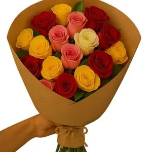 Buquê de 18 Rosas Colorida