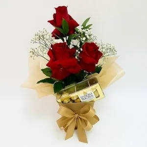 Arranjo 03 Rosas Importadas e Ferrero Rocher – Lembrei de Você!